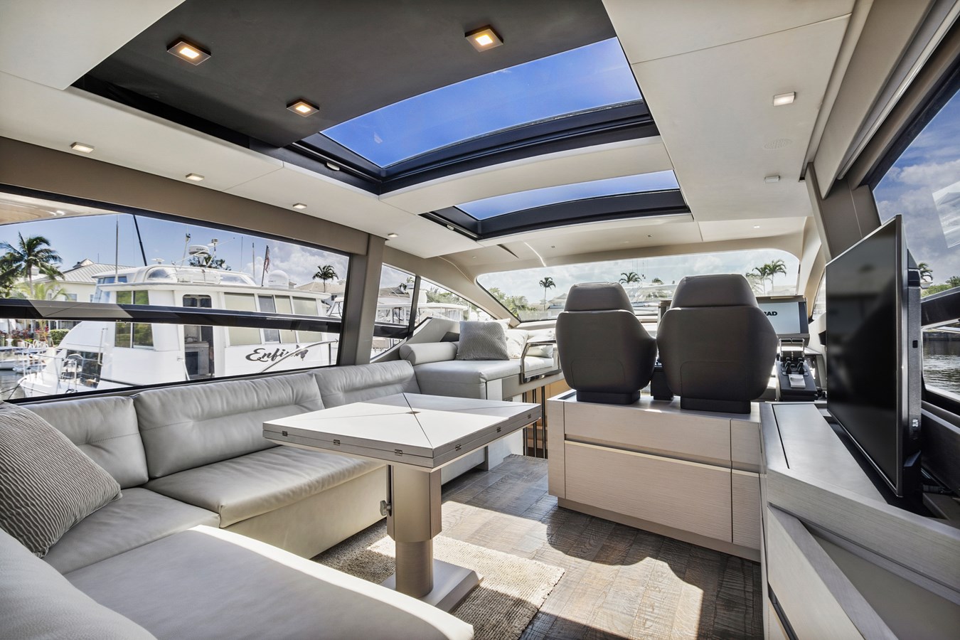 Pershing Cruising Yacht - For Sale