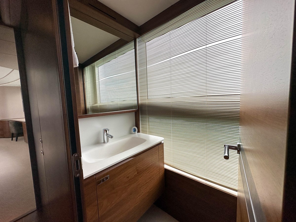 Princess Yachts Cruising Yacht HANG LOOSE For Sale