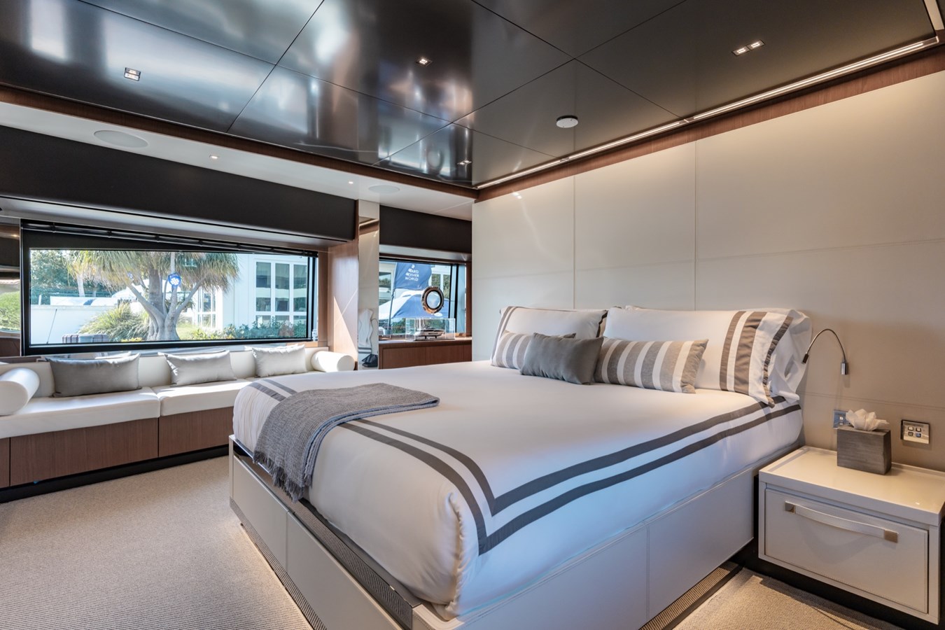 Riva Yacht Motor Yacht BEYOND BEYOND For Sale