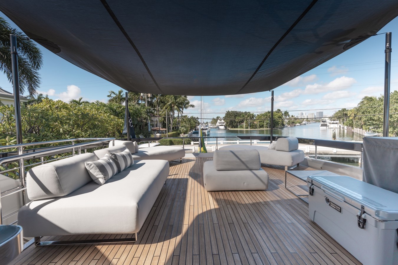 Riva Yacht Motor Yacht BEYOND BEYOND For Sale