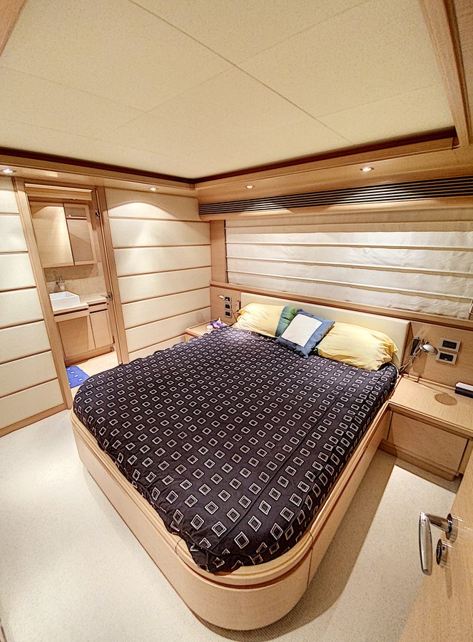 Ferretti Custom Line Motor Yacht Thirteen For Sale