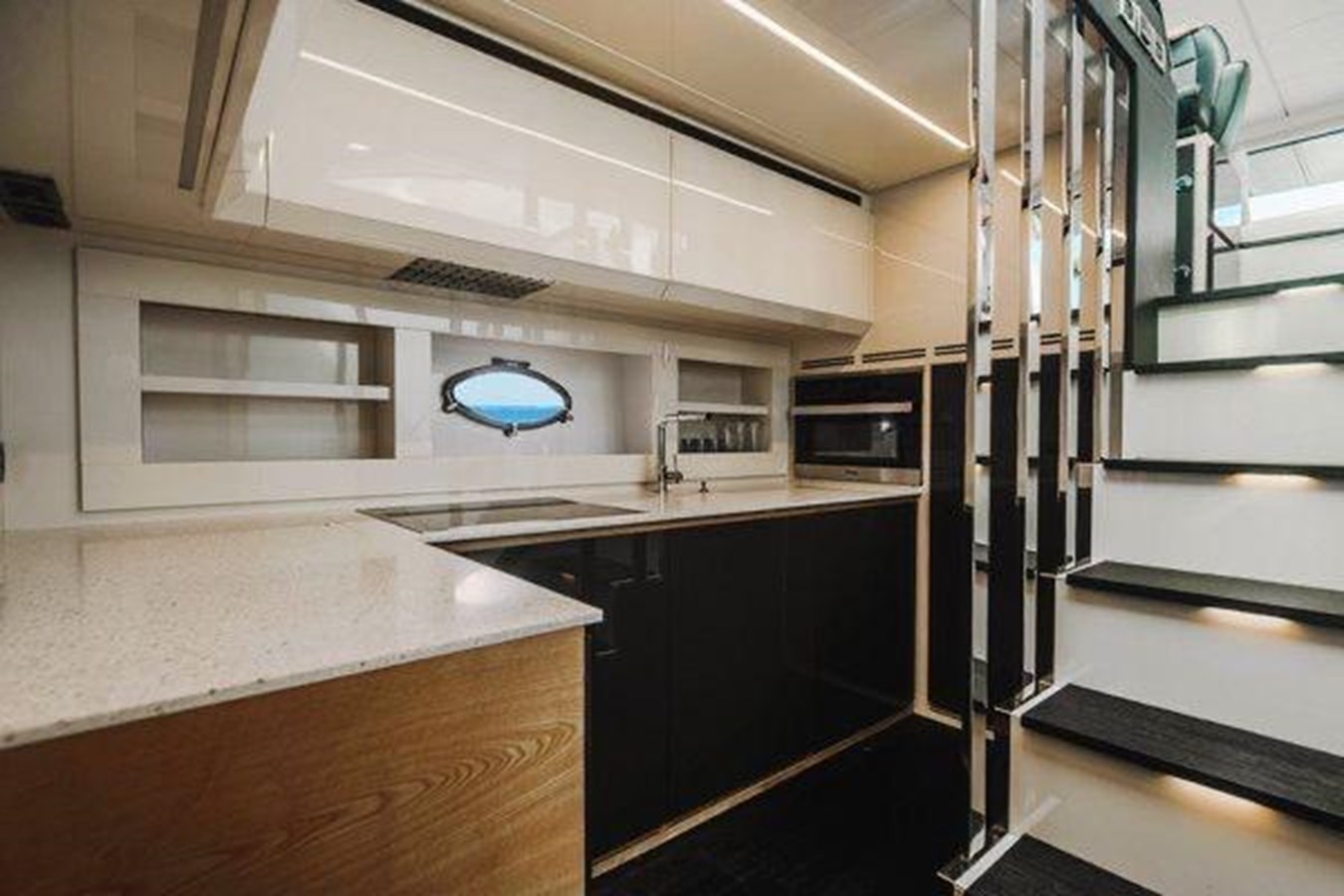 Pershing Cruising Yacht Andiamo For Sale