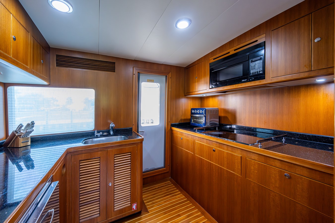 Marlow Motor Yacht PIVOT For Sale