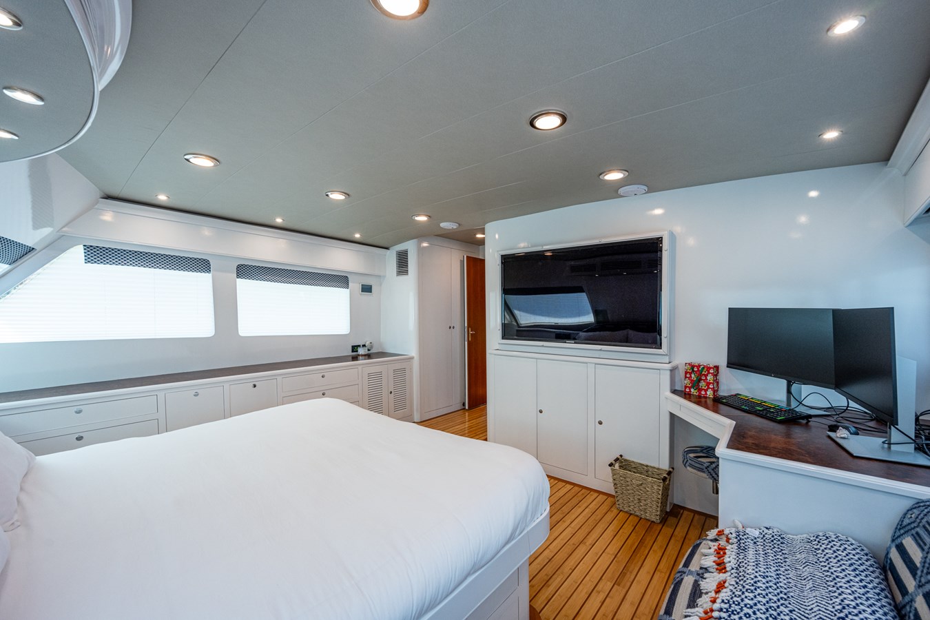Marlow Motor Yacht PIVOT For Sale