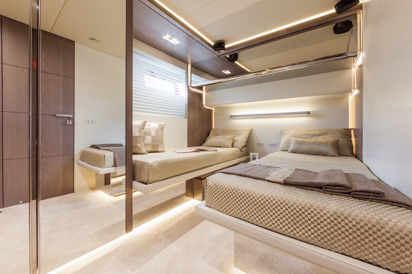 Dl Yachts - Dreamline Motor Yacht Dreamline 28 For Sale