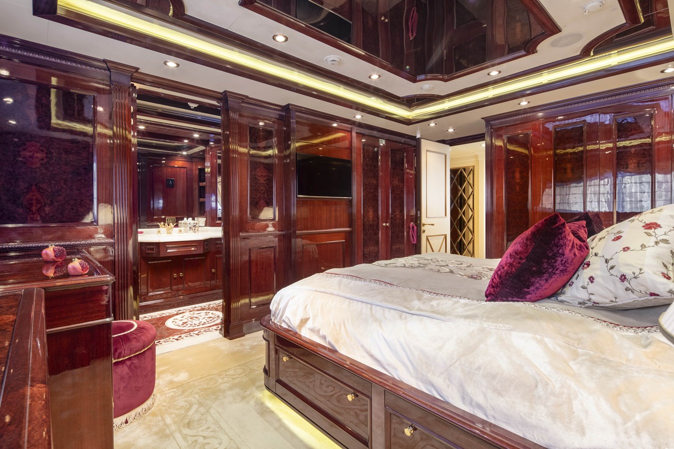 Crn Motor Yacht RICHAR For Sale