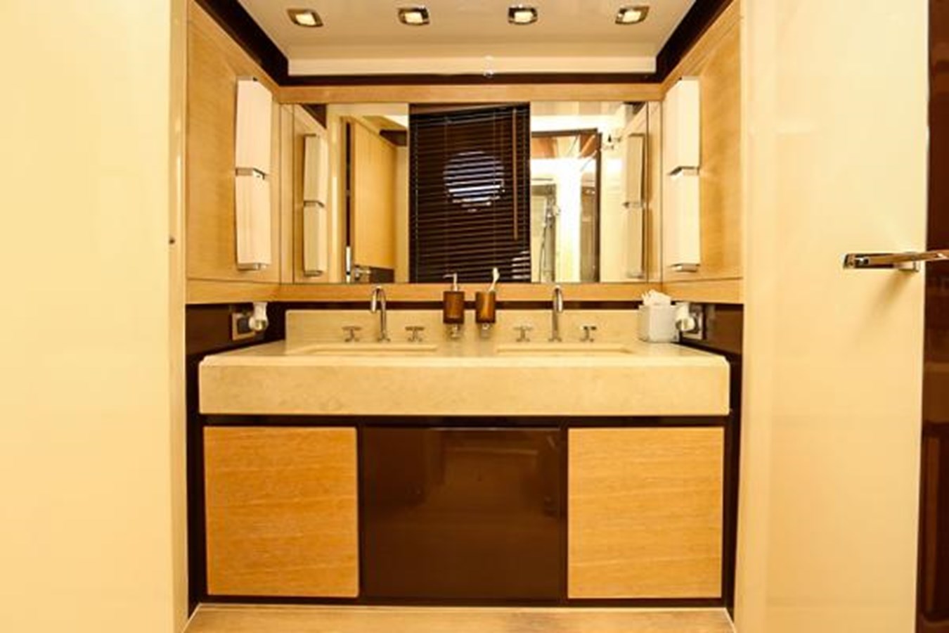 Azimut Yachts Motor Boat 70 For Sale