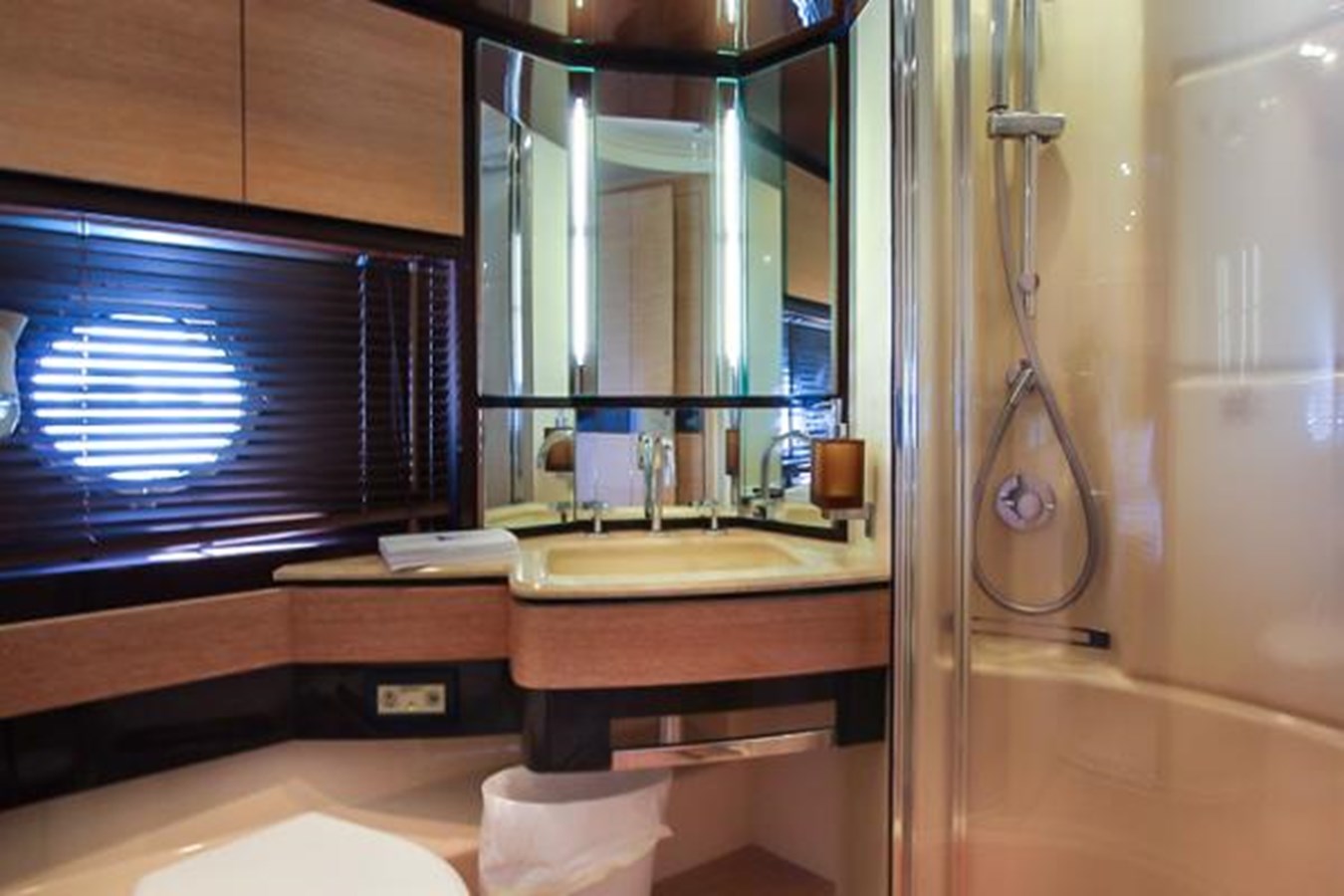 Azimut Yachts Motor Boat 70 For Sale