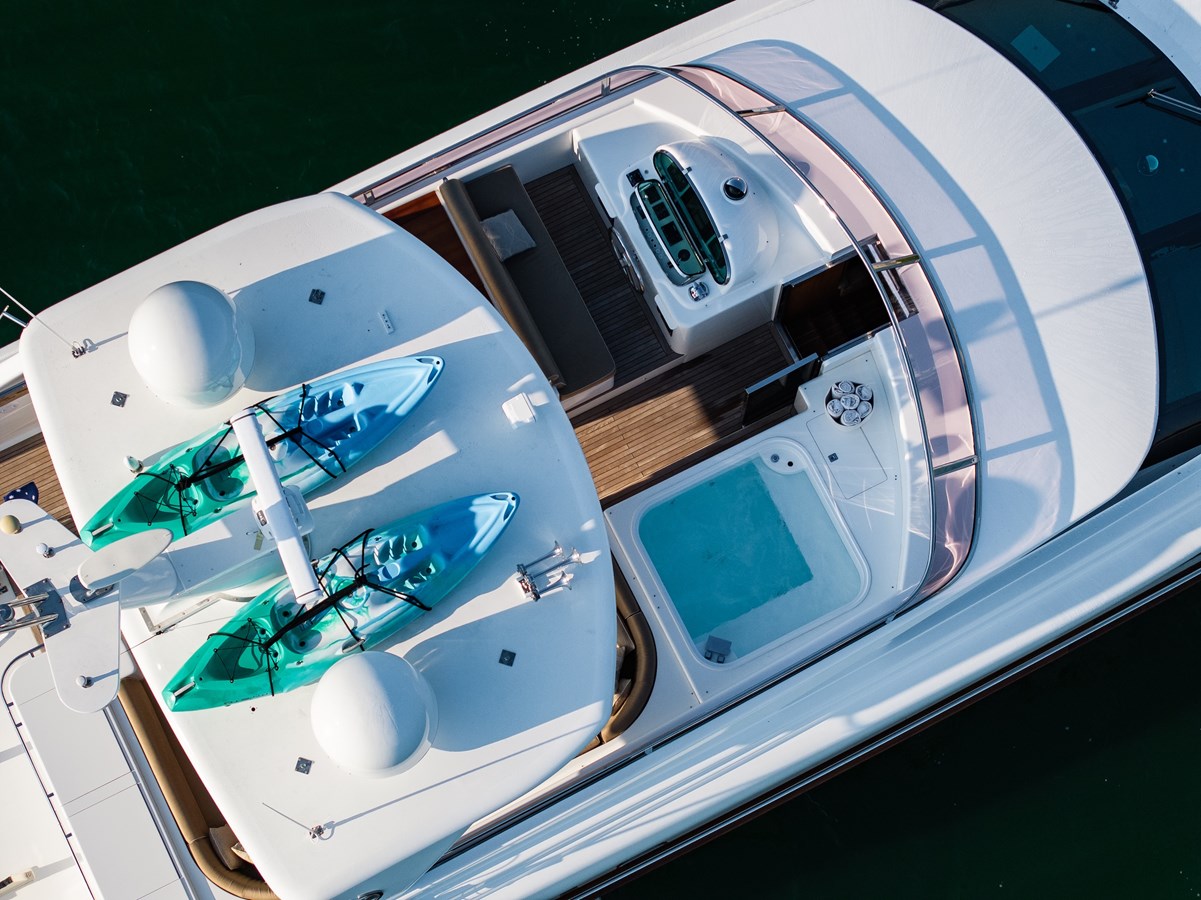 Horizon Yachts Motor Yacht The Clubhouse For Sale