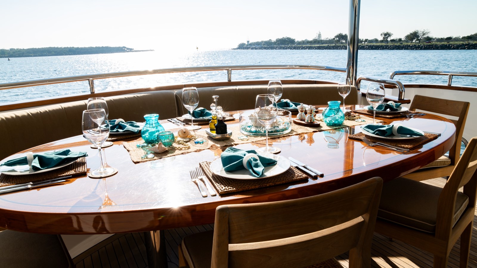 Horizon Yachts Motor Yacht The Clubhouse For Sale