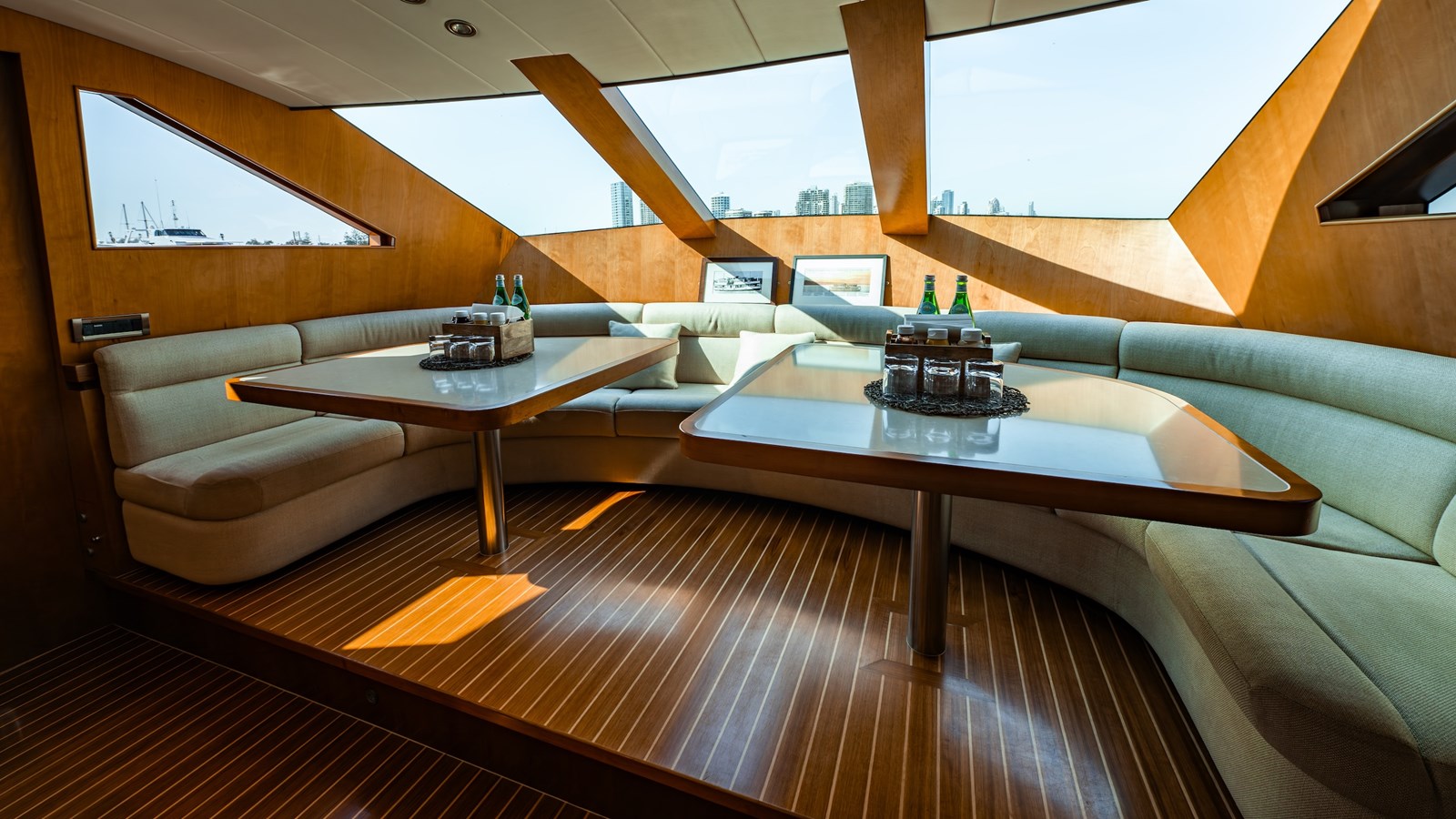 Horizon Yachts Motor Yacht The Clubhouse For Sale