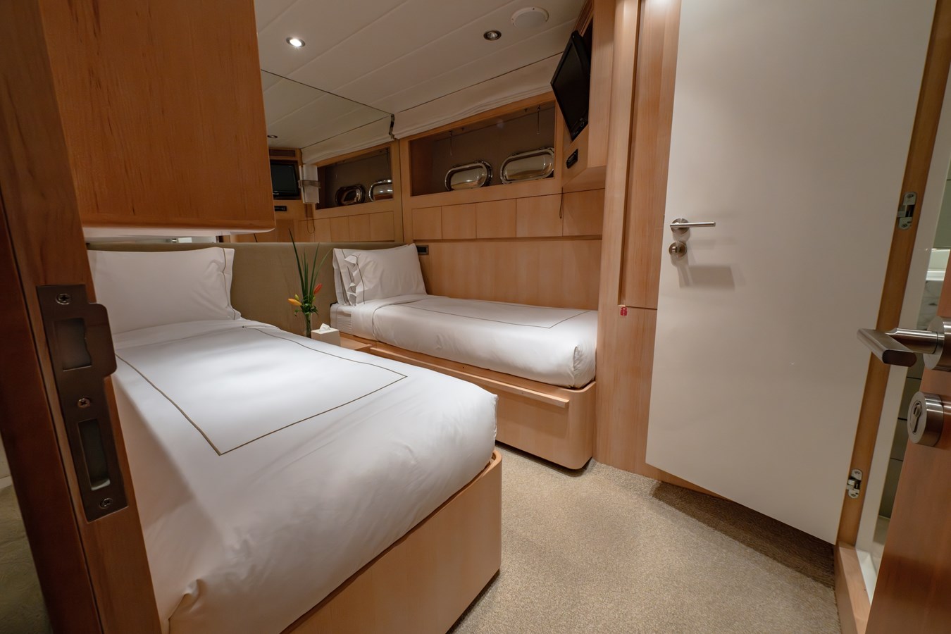 Horizon Yachts Motor Yacht The Clubhouse For Sale