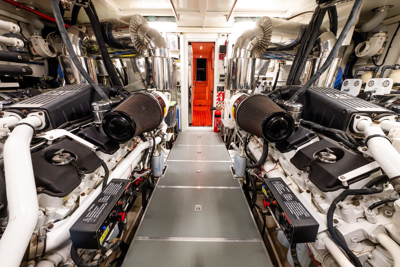 Horizon Yachts Motor Yacht The Clubhouse For Sale