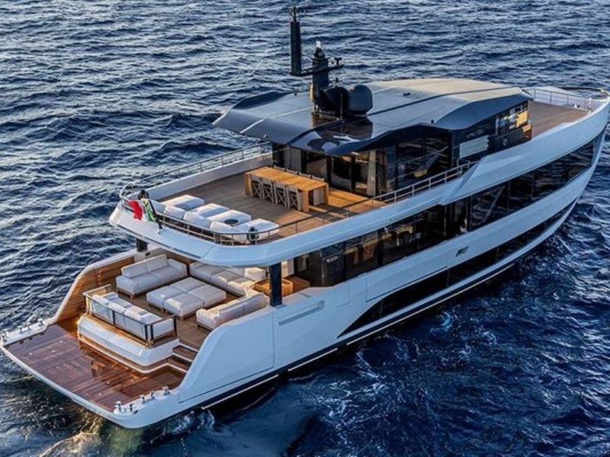 Arcadia Yachts Motor Yacht A96 For Sale