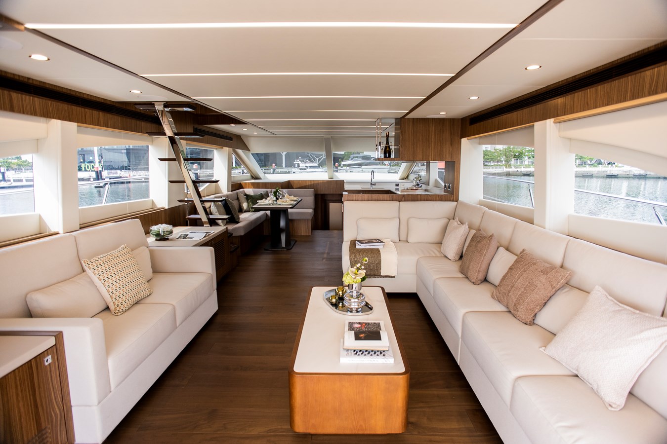 Johnson Motor Yacht 70' Johnson Skylounge 2026 For Sale