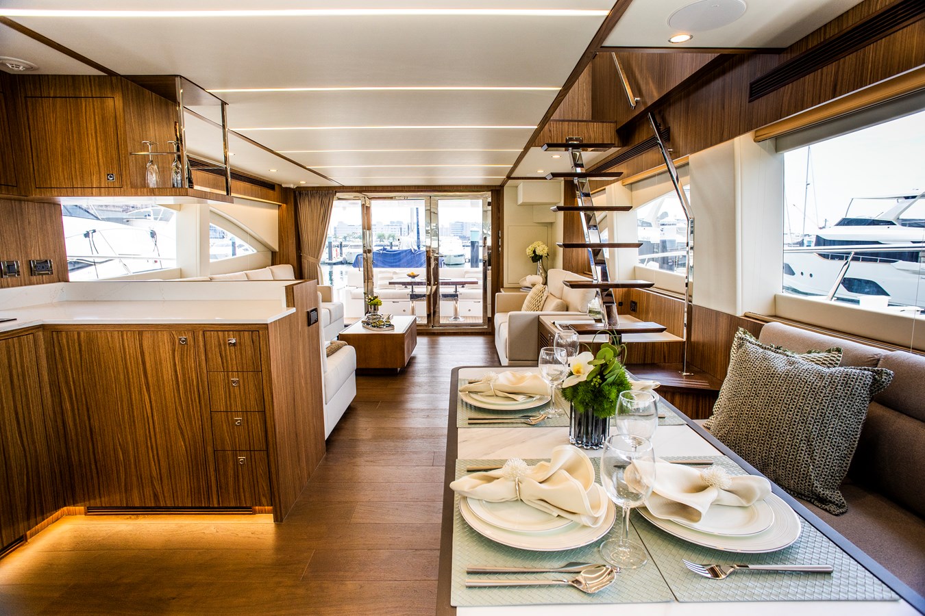 Johnson Motor Yacht 70' Johnson Skylounge 2026 For Sale