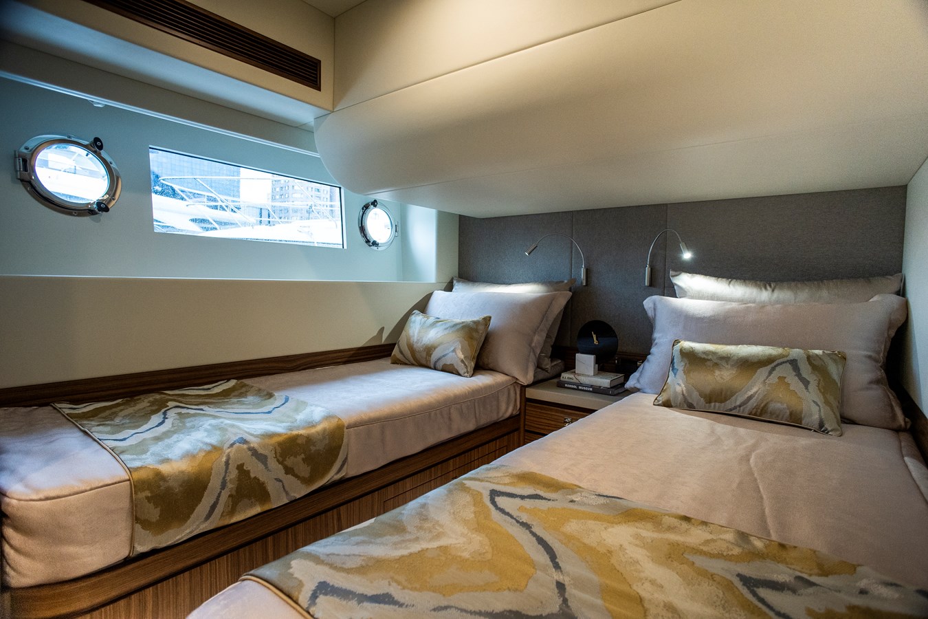Johnson Motor Yacht 70' Johnson Skylounge 2026 For Sale
