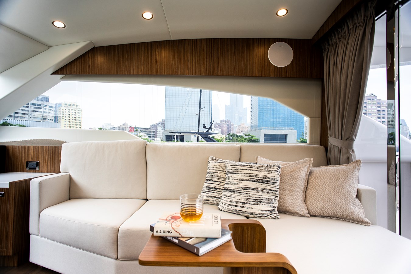 Johnson Motor Yacht 70' Johnson Skylounge 2026 For Sale