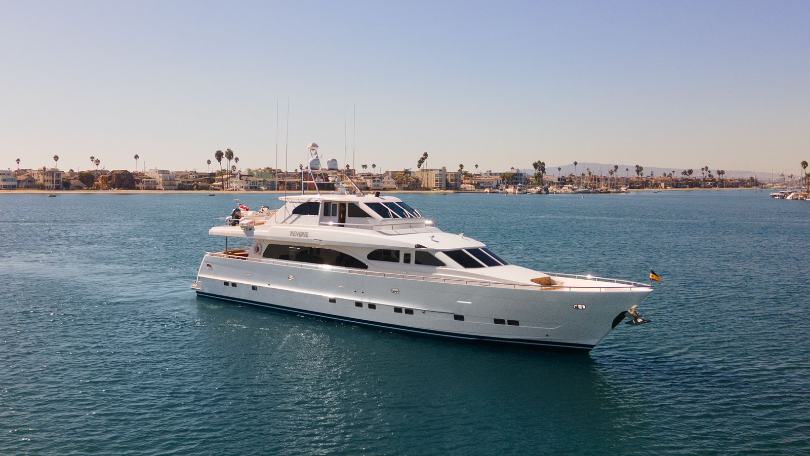 Horizon Motor Yachts Motor Yacht REVERIE  For Sale