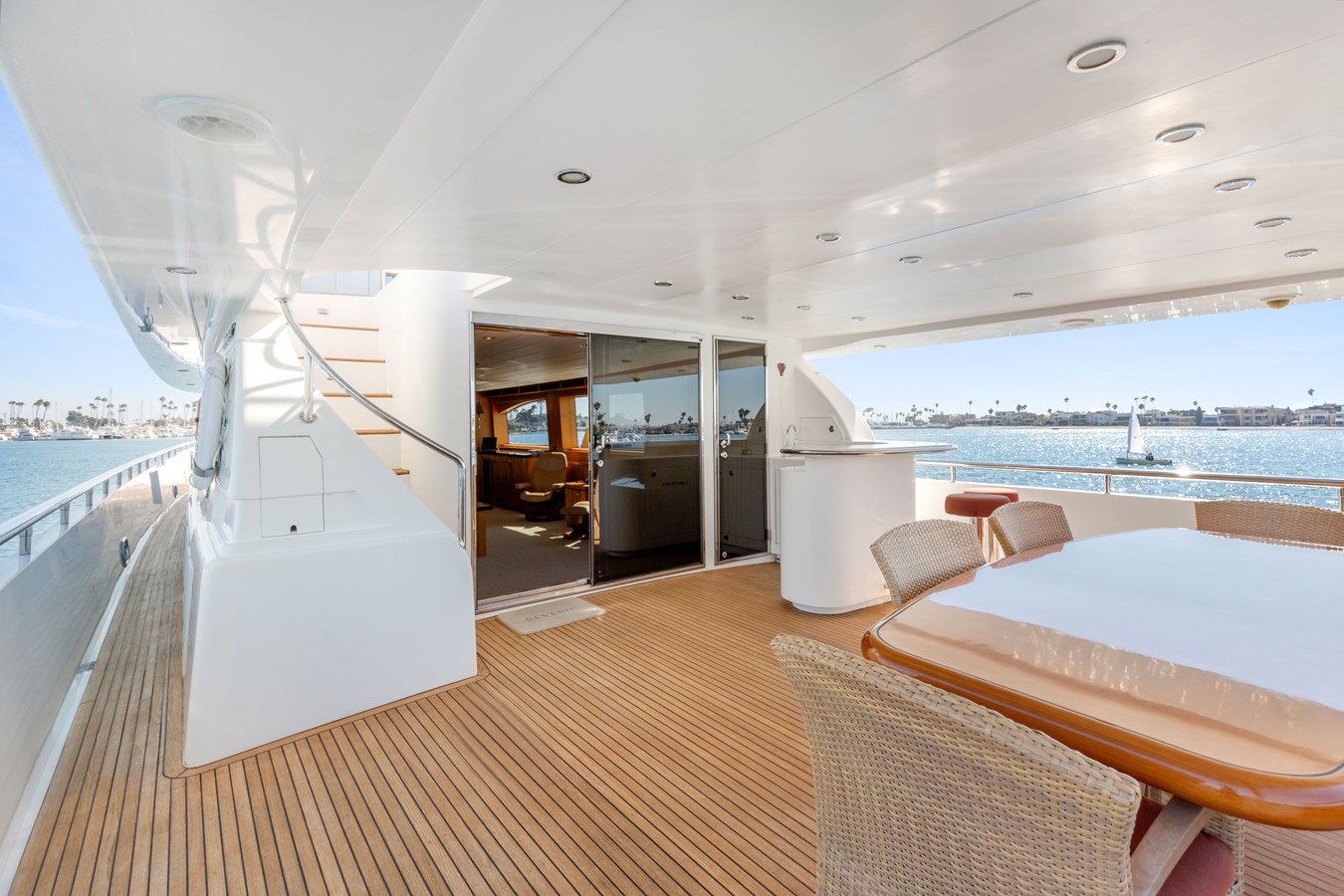 Horizon Motor Yachts Motor Yacht REVERIE  For Sale