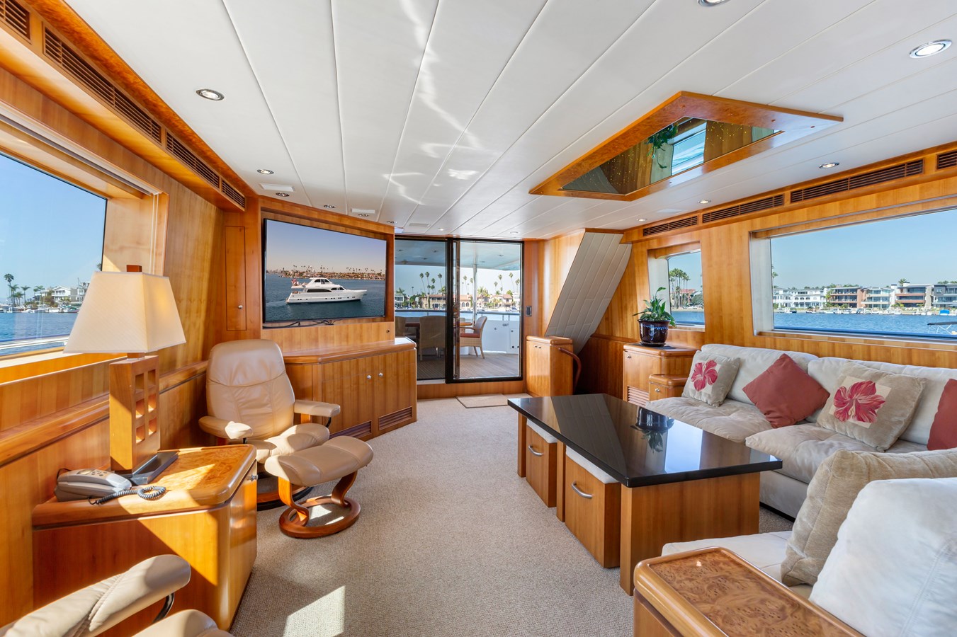 Horizon Motor Yachts Motor Yacht REVERIE  For Sale