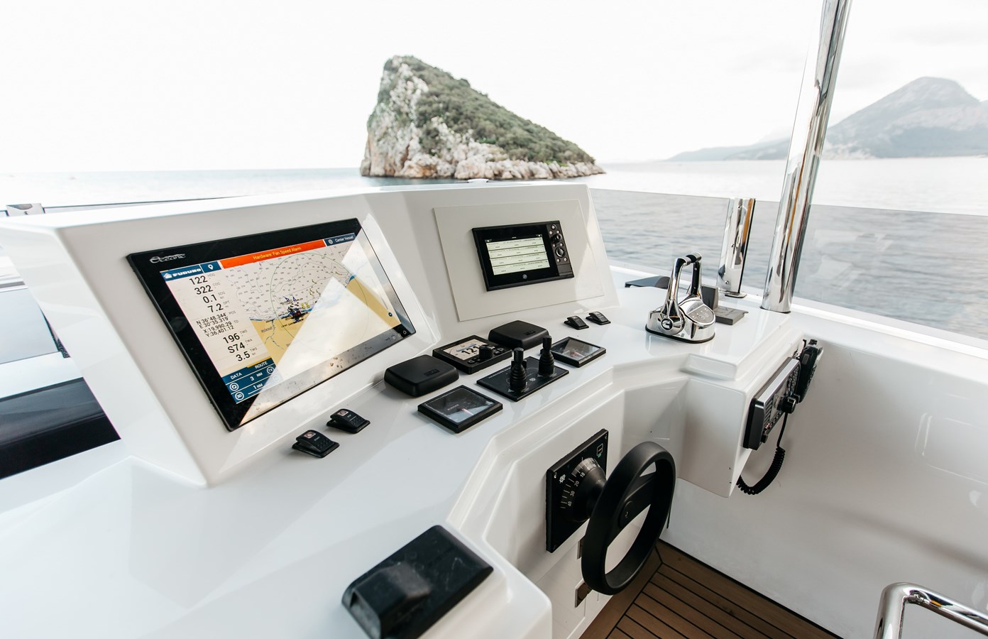 Bering Yachts Motor Yacht PAPILLON For Sale
