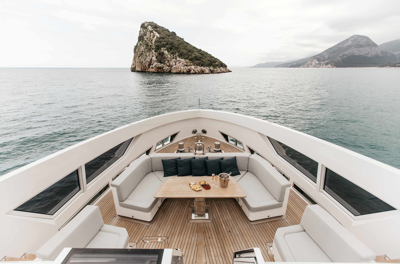 Bering Yachts Motor Yacht PAPILLON For Sale