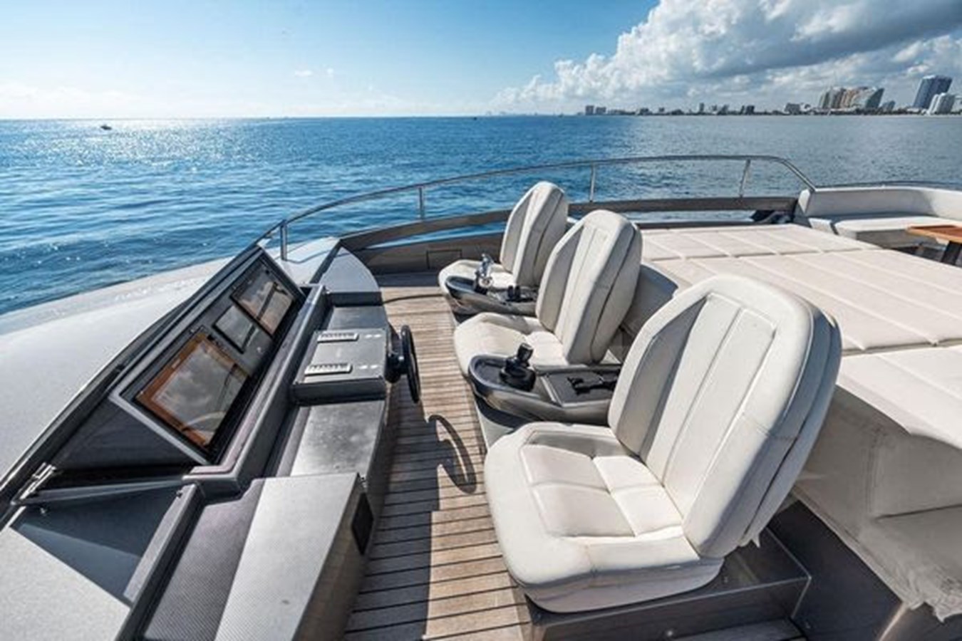 Pershing Motor Yacht One Spin 3 For Sale