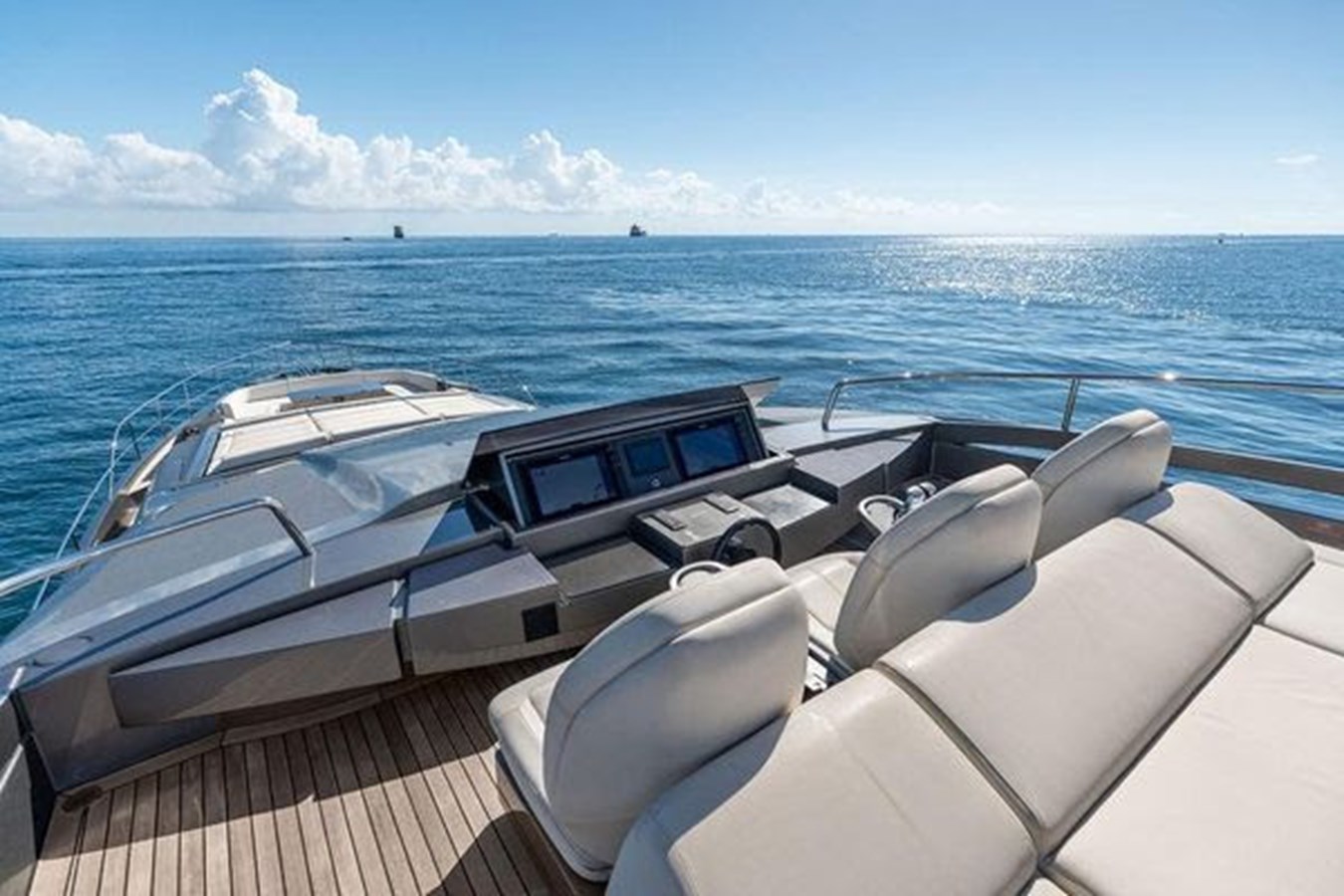 Pershing Motor Yacht One Spin 3 For Sale