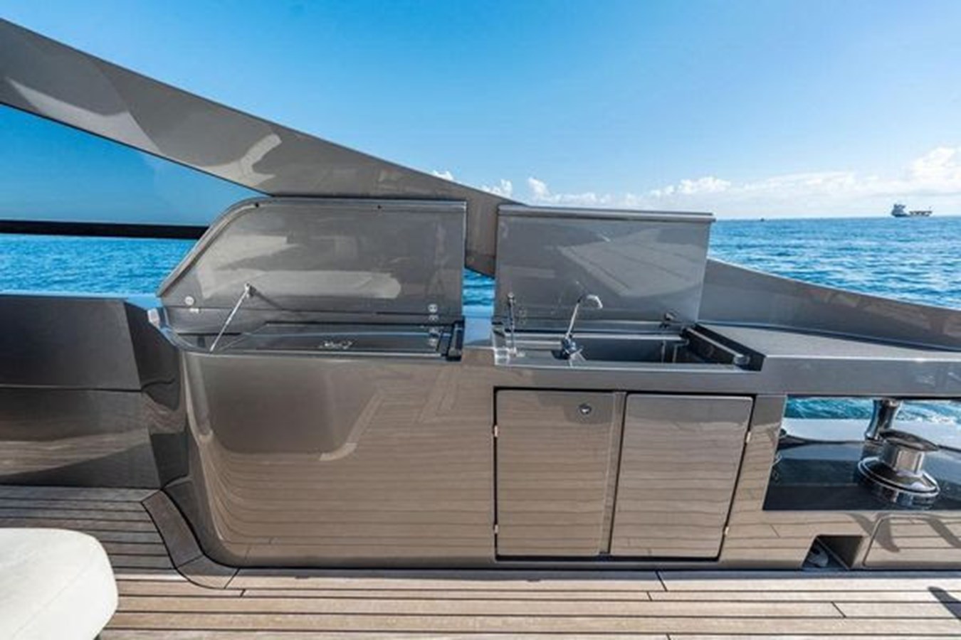 Pershing Motor Yacht One Spin 3 For Sale