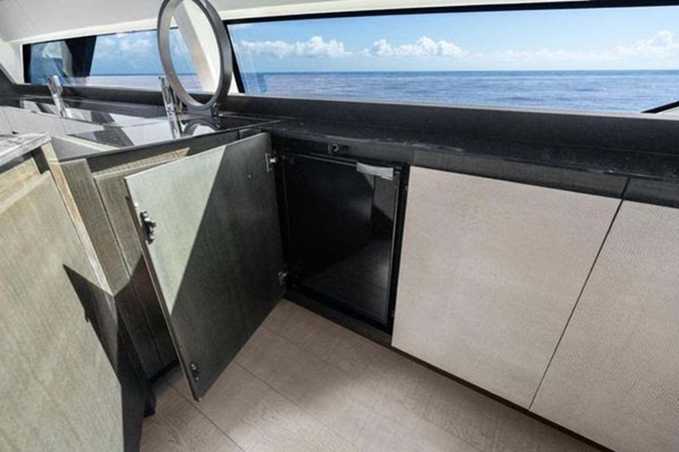 Pershing Motor Yacht One Spin 3 For Sale