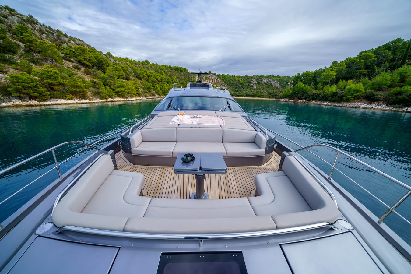 Pershing Motor Yacht MAVIS For Sale