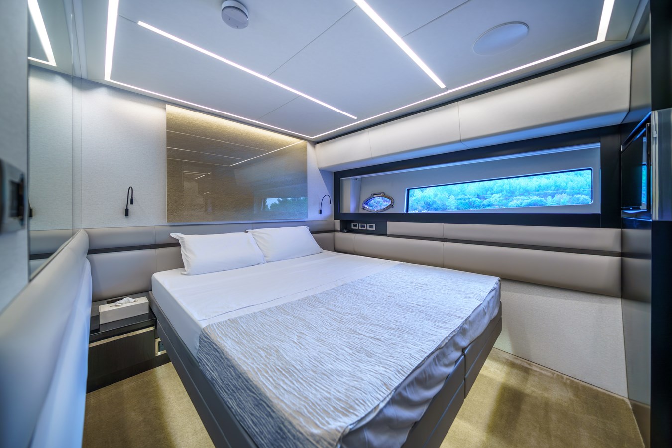 Pershing Motor Yacht MAVIS For Sale