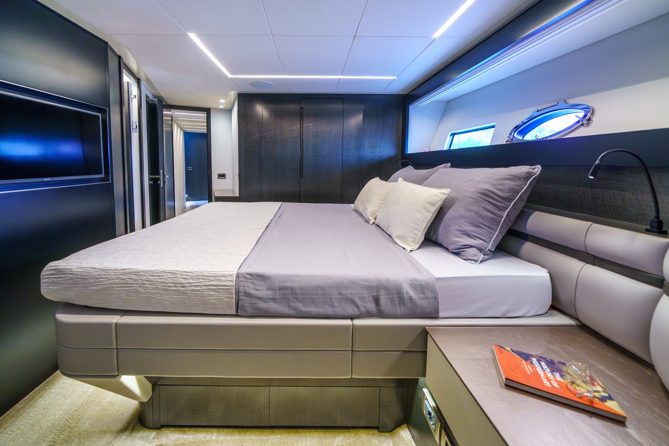 Pershing Motor Yacht MAVIS For Sale