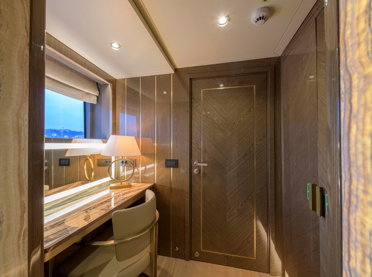 Blaundus Yachts Motor Yacht EBYSHINE For Sale