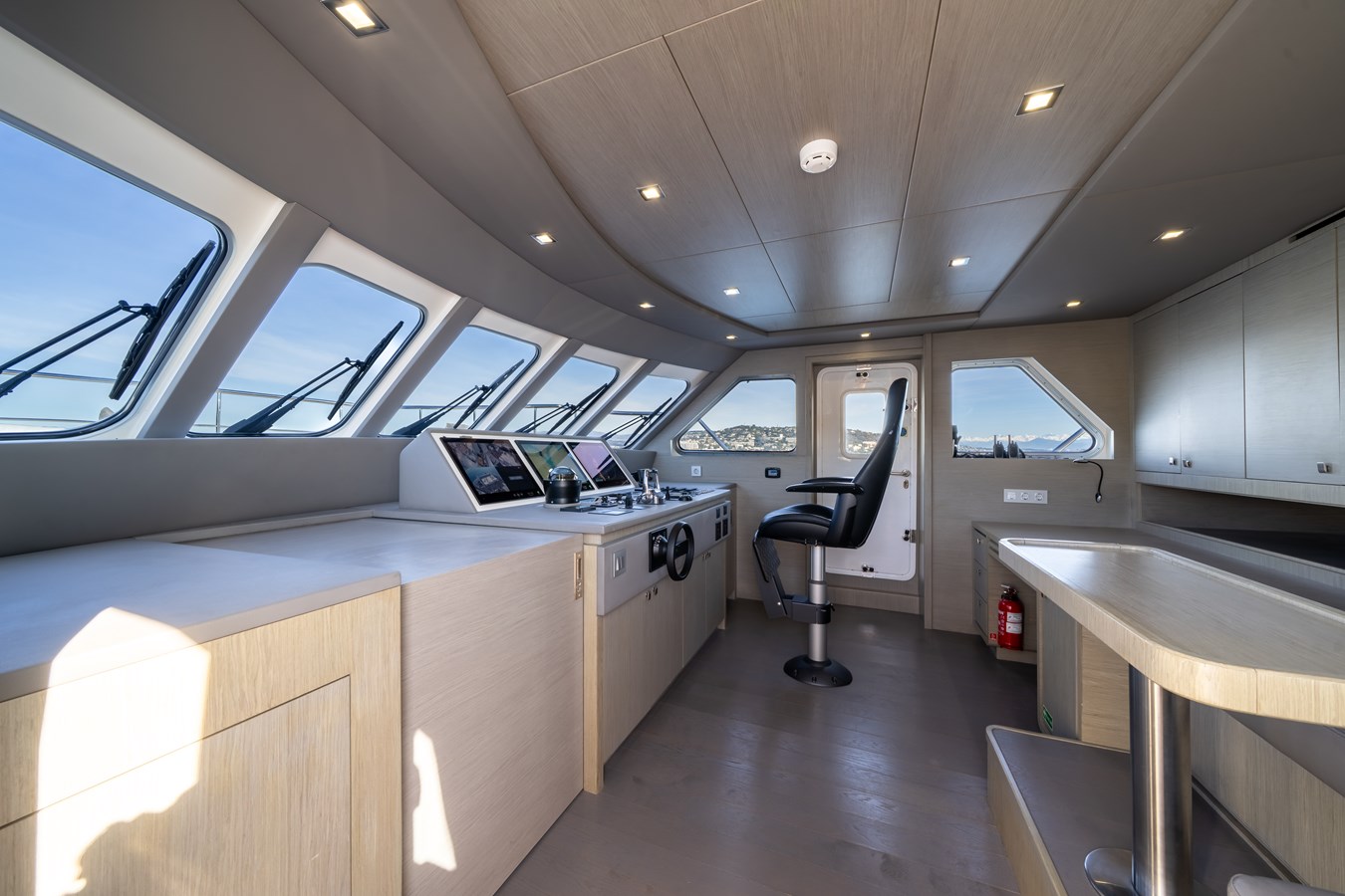 Lynx Yachts Motor Yacht HELIAD III For Sale
