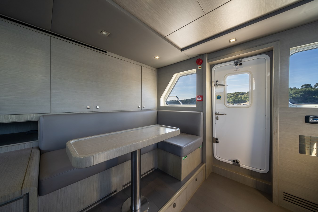 Lynx Yachts Motor Yacht HELIAD III For Sale