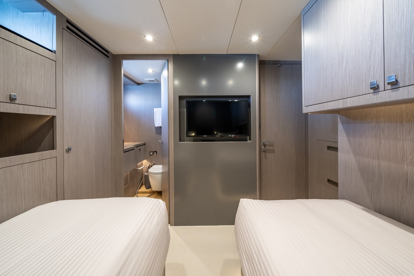 Lynx Yachts Motor Yacht HELIAD III For Sale