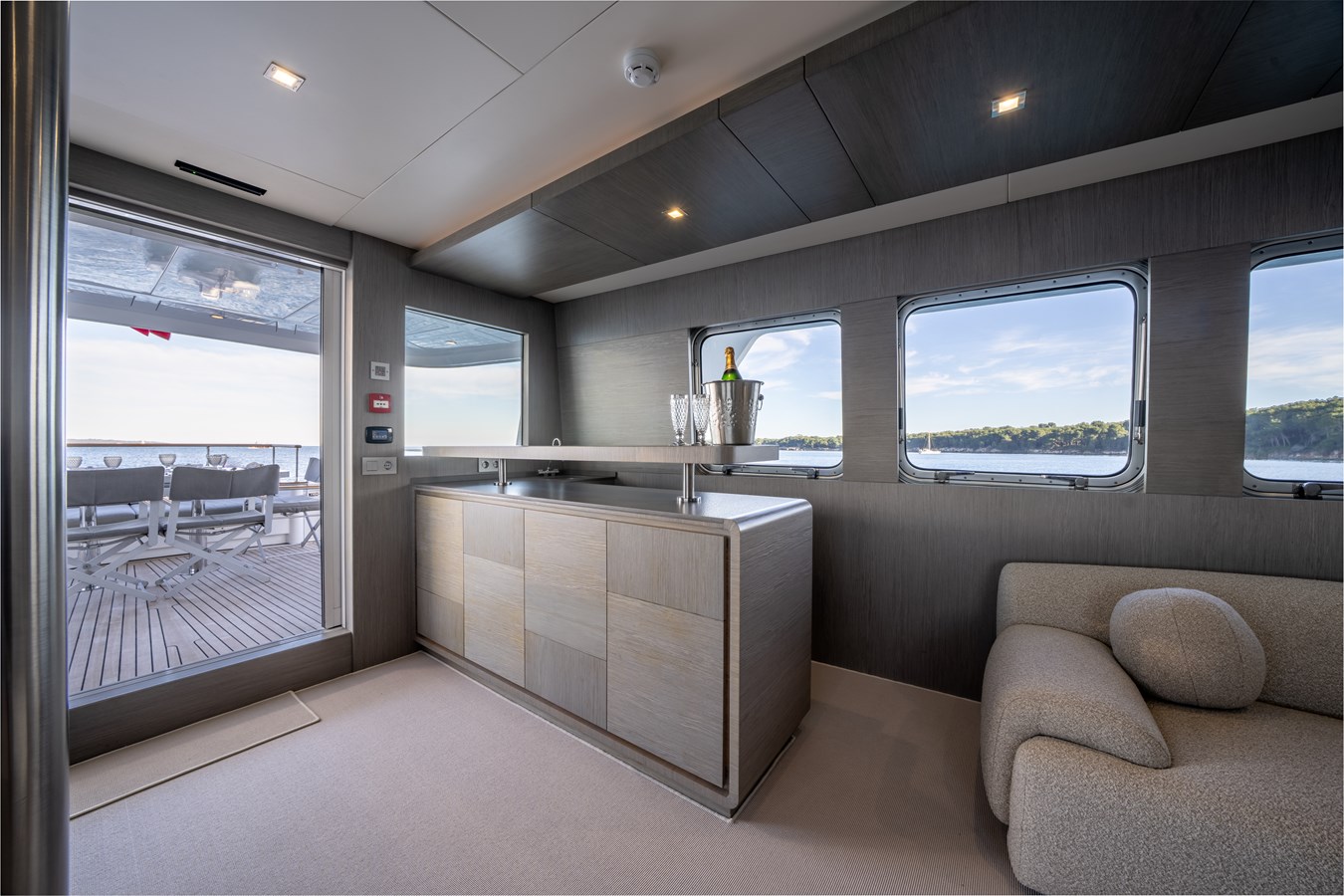 Lynx Yachts Motor Yacht HELIAD III For Sale