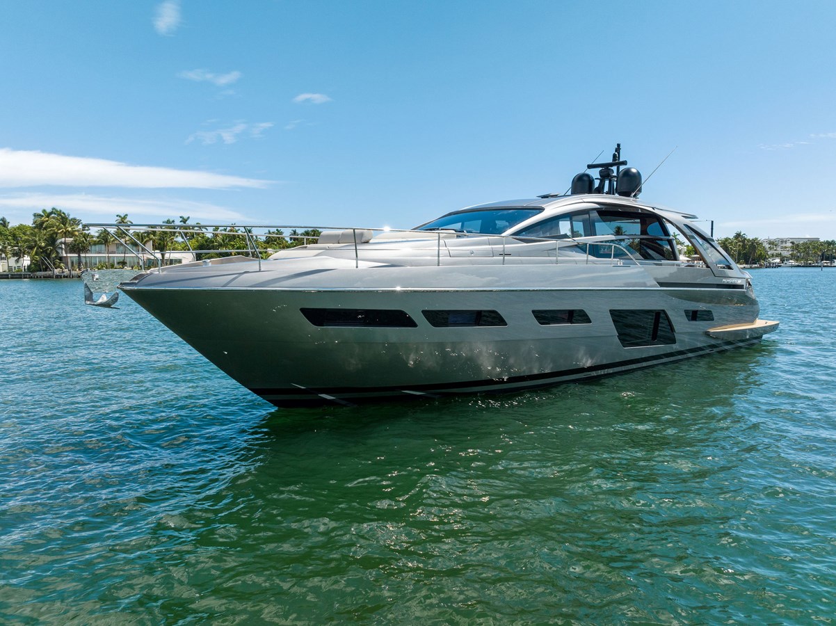 Pershing Motor Yacht QUANTUM For Sale