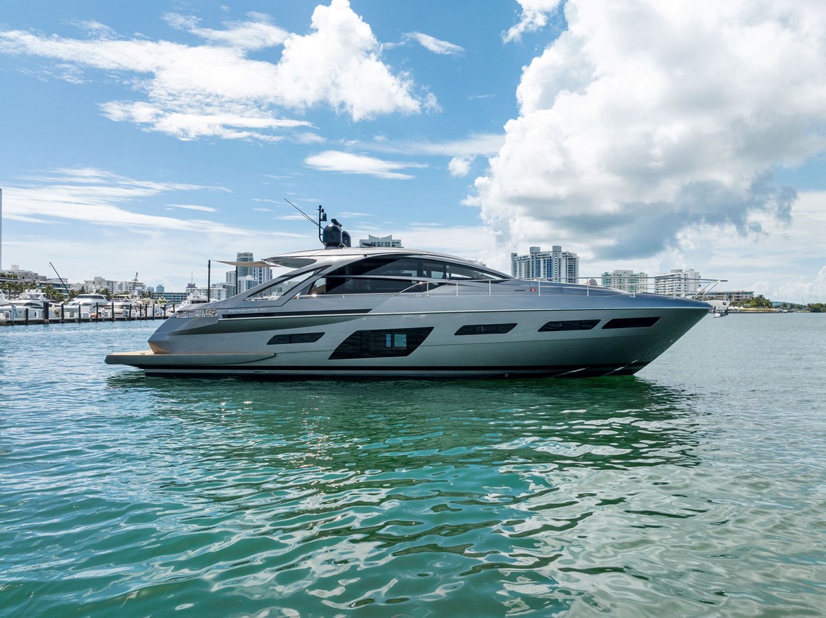 Pershing Motor Yacht QUANTUM For Sale
