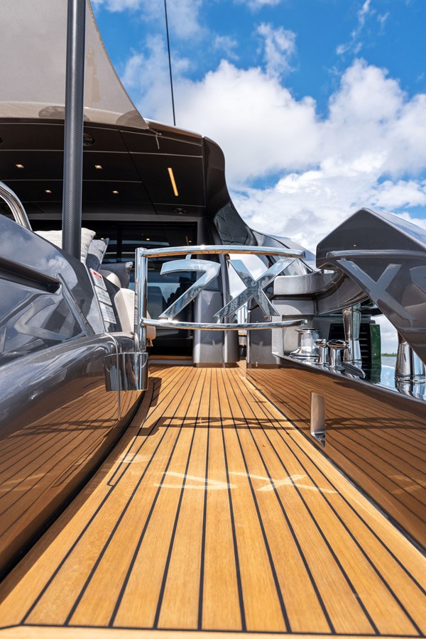 Pershing Motor Yacht QUANTUM For Sale