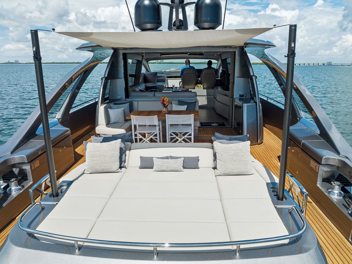 Pershing Motor Yacht QUANTUM For Sale