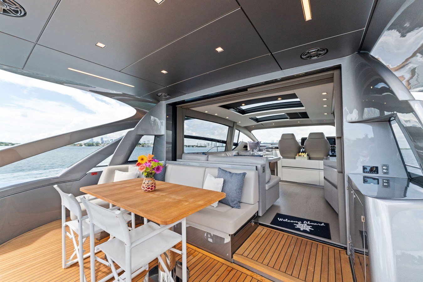 Pershing Motor Yacht QUANTUM For Sale