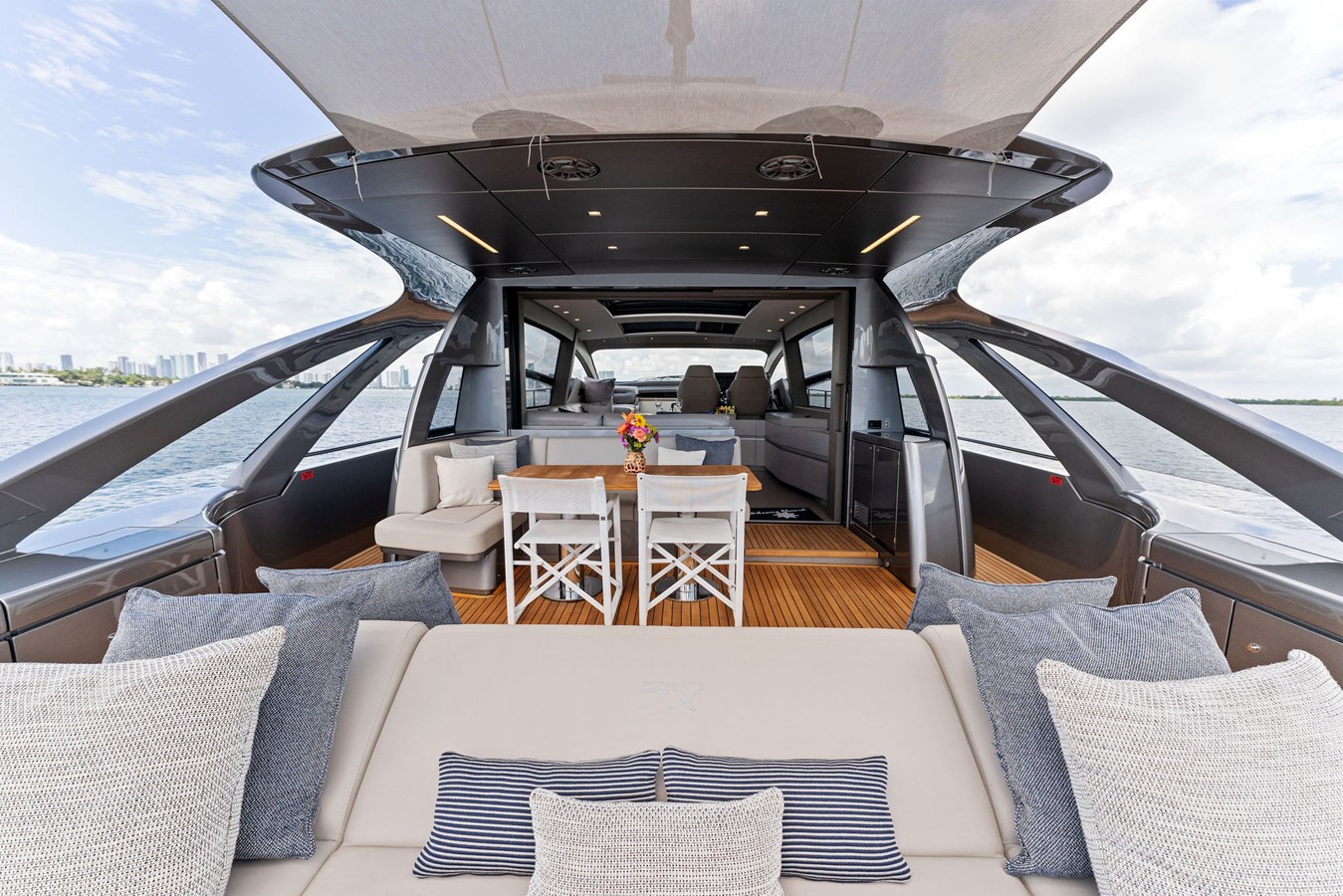 Pershing Motor Yacht QUANTUM For Sale