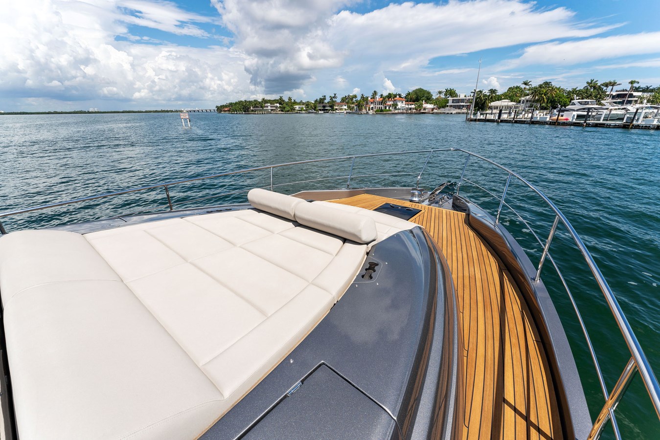 Pershing Motor Yacht QUANTUM For Sale