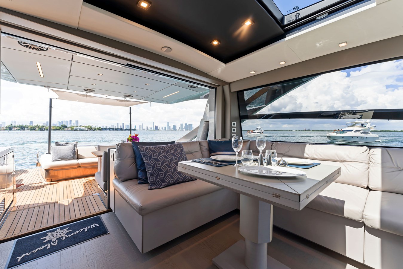 Pershing Motor Yacht QUANTUM For Sale