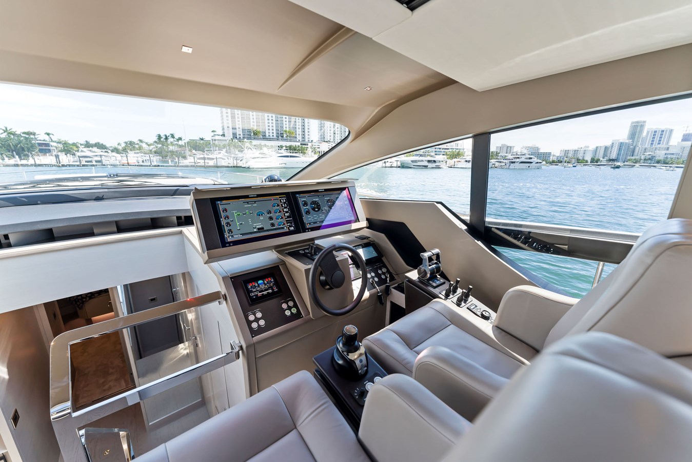 Pershing Motor Yacht QUANTUM For Sale