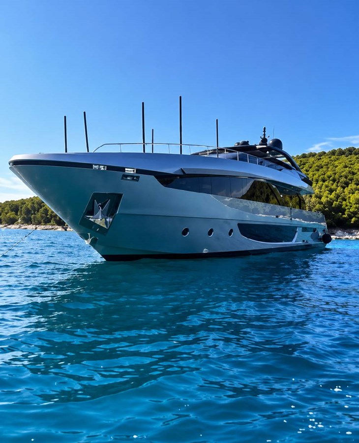 Riva Yacht Motor Yacht Riva 100 Corsaro For Sale