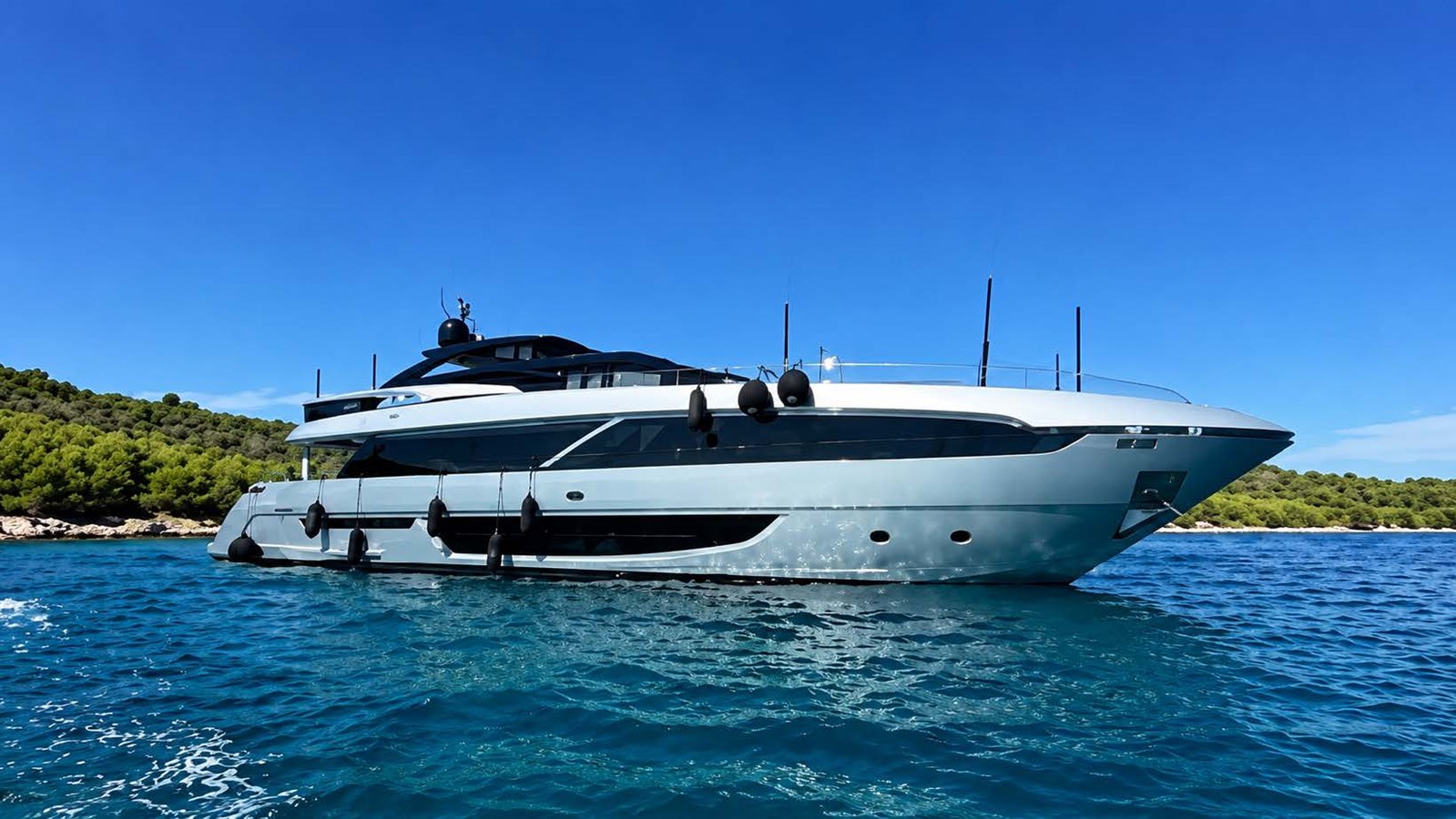 Riva Yacht Motor Yacht Riva 100 Corsaro For Sale